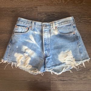 Vintage Levi high rise denim short with embroidered back pocket